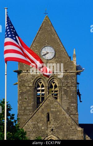 Frankreich, Manche, bloße Eglise Sainte, der Kirche und seine amerikanische Fallschirmjäger landen im Juni 1944 / Stockfoto