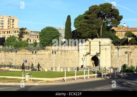 Frankreich, Var, Toulon, Bezirk Streicher, Porte d ' Italie und die Wände Stockfoto