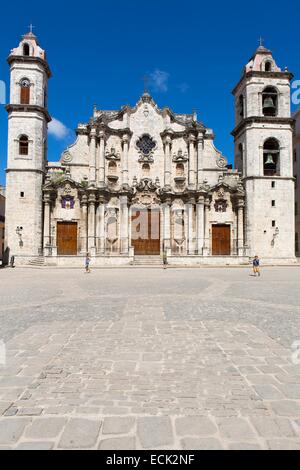 Kuba, La Habana, La Habana Vieja Bezirk Weltkulturerbe der UNESCO, der Kathedrale am Plaza De La Catedral (Domplatz) Stockfoto