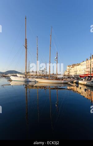 Am alten Hafen, Quai Jean Jaures, Saint Tropez, Var, Frankreich Stockfoto