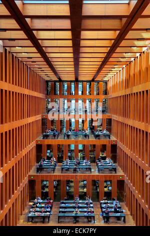 Deutschland, Berlin, Jacob Und Wilhelm Grimm Zentrum, Bibliothek der Humboldt Universität, gebaut vom Schweizer Architekten Max Dudler und eingeweiht im Jahr 2009 Stockfoto