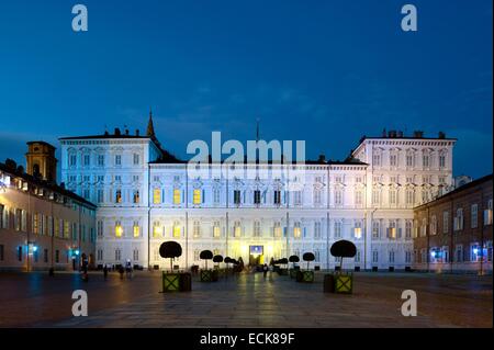 Italien, Piemont, Turin, Piazza Castelo, Palazzo Reale (Königspalast), offizielle Residenz der Herzöge von Savoyen und Könige bis 1865 Stockfoto