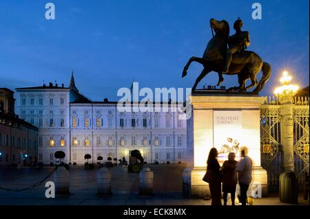 Italien, Piemont, Turin, Piazza Castelo, Palazzo Reale (Königspalast), offizielle Residenz der Herzöge von Savoyen und Könige bis 1865 Stockfoto