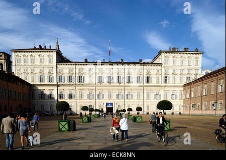 Italien, Piemont, Turin, Piazza Castelo, Palazzo Reale (Königspalast), offizielle Residenz der Herzöge von Savoyen und Könige bis 1865 Stockfoto