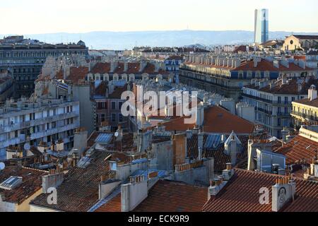 Frankreich, Marseille, Bouches du Rhone, Euro-mediterranen Bereich, Panier District, die CMA CGM Turm Architektin Zaha Hadid, im Hintergrund Stockfoto