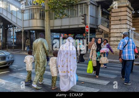 Frankreich, Paris, Boulevard De La Villette in der Nähe von Metro-Station Stalingrad, Linie 2 Stockfoto