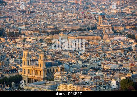 Frankreich, Paris, Gesamtansicht mit Kirche Saint Sulpice im Vordergrund Stockfoto