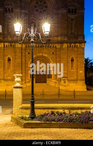 Frankreich, Var, Saint Raphael, Basilika Notre-Dame de Victoire, baut durch Pierre Auble zwischen 1882 und 1889 von Romano byzantinischen Stil Stockfoto