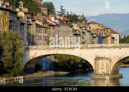 Frankreich, Isere, Grenoble, Saint Laurent Stadtteil am rechten Ufer der Isere Fluss, Marius Gontard Brücke Stockfoto