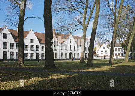 Weiße Gebäude Begijnhof Brügge Belgien Stockfoto