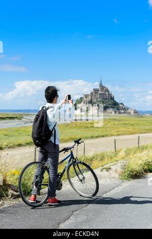 Frankreich, Manche, Mont Saint Michel Bay, als Weltkulturerbe der UNESCO aufgeführt, Abtei Mont Saint Michel thront auf einer Felseninsel Stockfoto