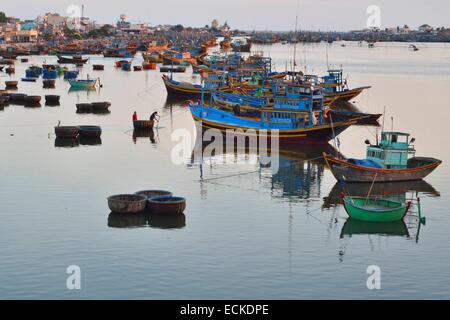 Vietnam, Binh Thuan Provinz, Phan Ri, Fischereihafen Stockfoto