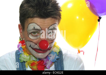 Clown mit roter Nase auf weißem Hintergrund Stockfoto