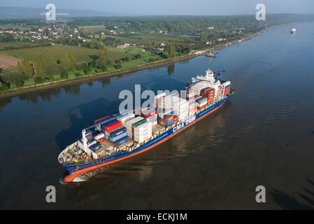 Frankreich, Seine Maritime, Le Mesnil Sous Jumieges, Containerschiff Cma Cgm Fort Saint Georges auf der Seine (Luftbild) Stockfoto