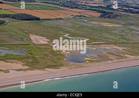 Luftaufnahmen von Cley-Next-the Sea Nature Reserve, einschließlich des neu erworbenen Papstes Marsh, Norfolk Wildlife Trust, Sommer, Norfolk UK Stockfoto