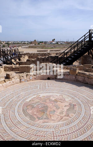 Mosaik in das Haus des Theseus, Pafos zeigt Theseus und dem Minotaurus.  3. Jahrhundert n. Chr., restauriert 4. Jh. Stockfoto