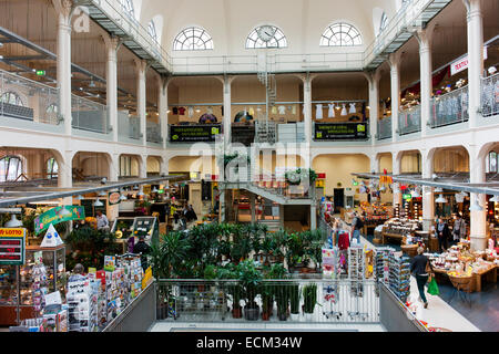 Markt Halle in der Dresdner Neustadt ist eine restaurierte traditionelle Marktplatz. Stockfoto