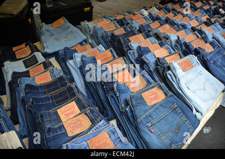 Levis Sekunden bei Lille Braderie, Rijssel Frankreich. Stockfoto