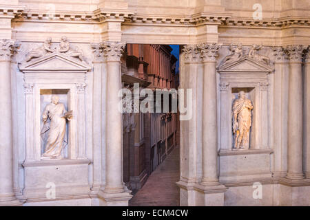 Detail der Scaenae Frons des Teatro Olimpico. Von Andrea Palladio Stockfoto