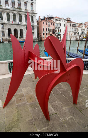 Alexander Calder, "die Kuh" Skulptur, Peggy Guggenheim Collection, Venedig, Italien Stockfoto