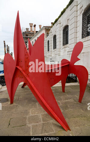 Alexander Calder, "die Kuh" Skulptur, Peggy Guggenheim Collection, Venedig, Italien Stockfoto