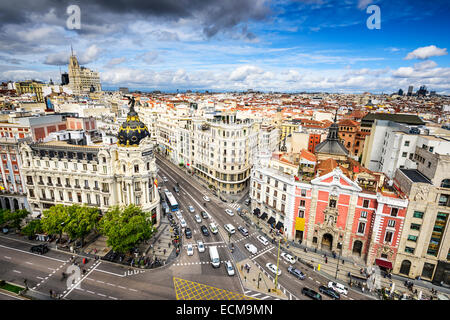 Madrid, Spanien Stadtbild über Gran Vía Einkaufsstraße. Stockfoto