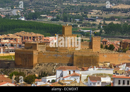 Alcazaba, Ansicht von Santiago Höhlenwohnungen Viertel, Guadix, Marquesado Region, Provinz Granada, Andalusien, Spanien, Europa Stockfoto