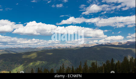 Elk Mountains von oben Skigebiet Aspen Mountain im Herbst in Aspen in den Rocky Mountains in Colorado Stockfoto