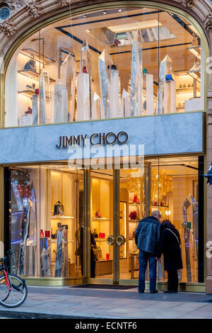 Jimmy Choo Store im neuen Bond Street, London, England Stockfoto