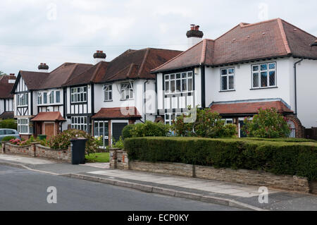 Vorstadthäuser in Hengist Weg, Bromley, Südlondon. Stockfoto