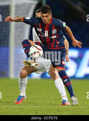 Marrakesch, Marokko. 17. Dezember 2014. FIFA-Weltpokal. San Lorenzo im Vergleich zu Auckland City-Halbfinale. E Kalinski steuern den Ball. © Aktion Plus Sport/Alamy Live-Nachrichten Stockfoto