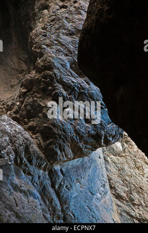 Felsformationen in der Nähe von ZAPATA CREEK FALLS in den Rio Grande National Forest - COLORADO ROCKIES Stockfoto