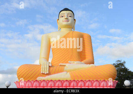 Statue von Buddha am Kande Viharya buddhistischen Tempel in Aluthgama, Sri Lanka Stockfoto