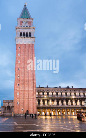 Campanile, Markusplatz, Venedig Stockfoto