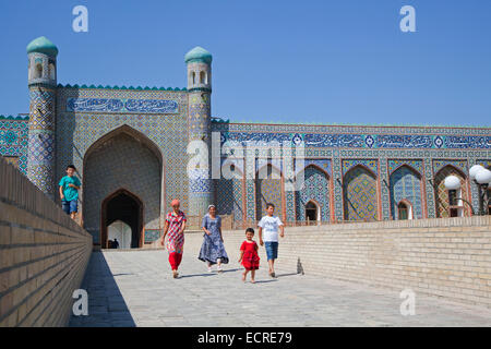 Eingang zum Palast von Khudoyar Khan / Khudayar Khan Palast / Khudoyarkhan Palast, Kokand, Provinz Fergana, Usbekistan Stockfoto