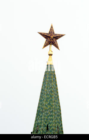 Ruby Star auf den Kirchturm von den Türmen des Kreml Moskau Stockfoto