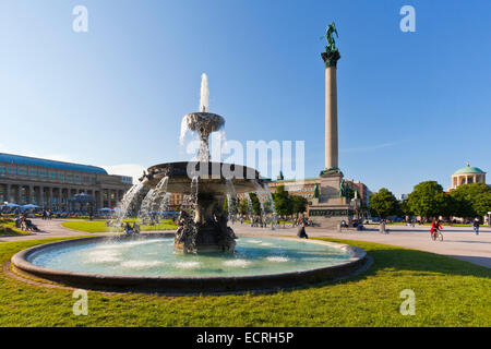 BRUNNEN, JUBILÄUMS-SPALTE, KONIGSBAU GEBÄUDE AM SCHLOSSPLATZ-PLATZ, STUTTGART, BADEN-WÜRTTEMBERG, DEUTSCHLAND Stockfoto