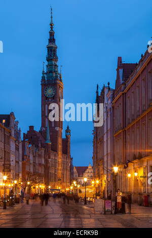 Abend auf dluga (lang) Straße in Danzig, Polen. Stockfoto