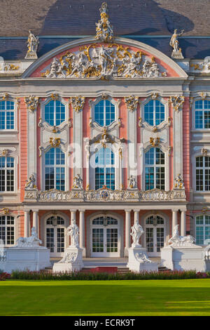 KURFÜRSTLICHES SCHLOSS, KURFUERSTLICHES PALAIS, BAROCK, TRIER, TRIER, RHEINLAND-PFALZ, DEUTSCHLAND Stockfoto