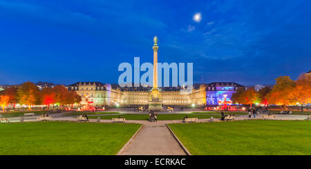 SCHLOSSPLATZ BELEUCHTET, SHOPPING NIGHT, EVENT, NEUES SCHLOSS, SCHLOSSPLATZ, STUTTGART, BADEN-WÜRTTEMBERG, DEUTSCHLAND Stockfoto