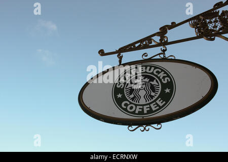 Ein Starbucks-Zeichen Stockfoto