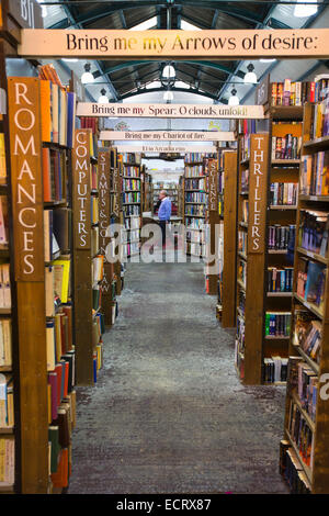 Barter Bücher in Alnwick, eines der größten Antiquariaten in Großbritannien. Stockfoto