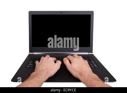 Hände auf Laptop-Tastatur mit schwarzen Bildschirm monitor Stockfoto