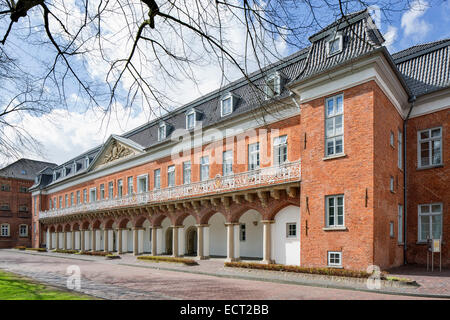 Stallungen der Burg Schloss Aurich, Aurich, Ostfriesland, Niedersachsen, Deutschland Stockfoto