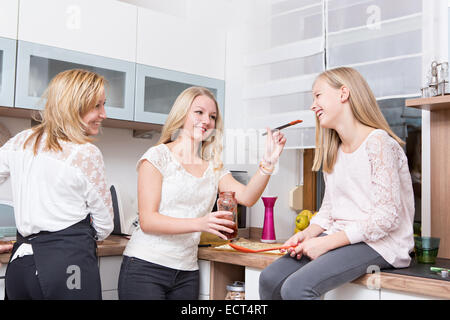 Familie x-mas Cookies zu Hause Stockfoto