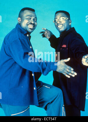 CHAKA DEMUS & Zange Promo-Foto des jamaikanischen Reggae-Duo über 1993 mit Chaka auf der linken Seite Stockfoto