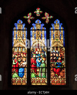 Glasfenster, Geschichte von Daniel, mit König Darius und in die Höhle des Löwen, durch Lusson von Paris, Ely Cathedral Stockfoto
