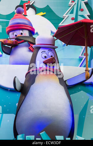 MADRID, Spanien - Dezember 18: Füllen die Straßen von Madrid sind mit Puppen Lichter Freude der Kinder 18. Dezember 2014 in Madrid Spanien Stockfoto