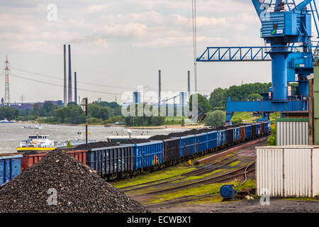 Kohle, laden im Hafen Orsoy am Rhein, gegenüber von Duisburg-Walsum, Stockfoto