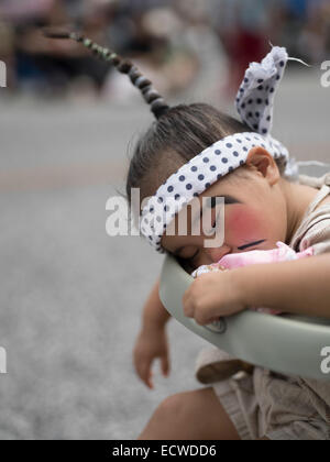 Okinawa Kind Chondara Clown. Shuri Schlossfest statt in Okinawa Naha City. Stockfoto